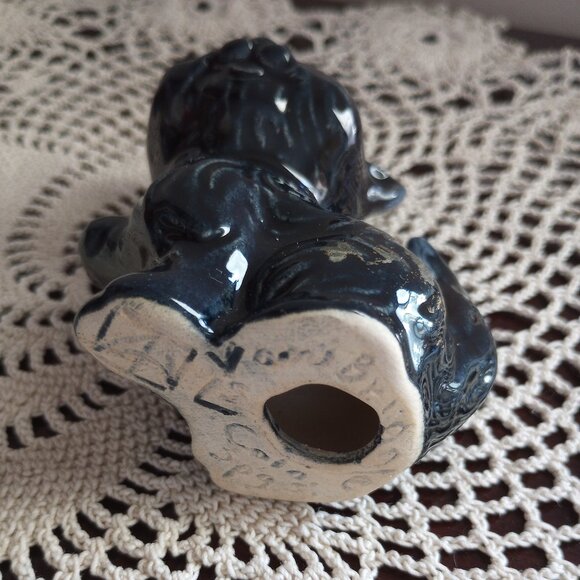 Van Briggle Art Pottery Cat Figurine High Gloss Dark Blue Glaze - signed - Picture 7 of 9